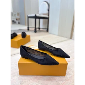 Louis Vuitton  flat shoes