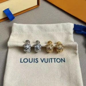 Louis Vuitton   Collection ——
