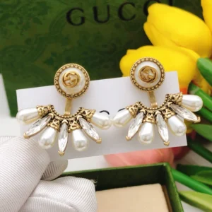 Gucci  Collection ——