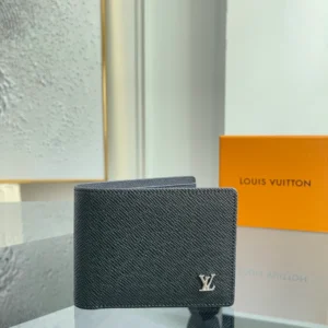 Louis Vuitton short wallet