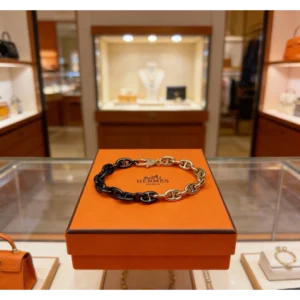 Hermes  Collection ——
