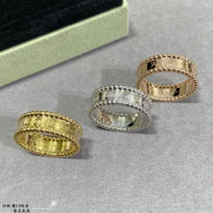 Van Cleef & Arpels  Collection ——