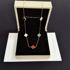 Van Cleef & Arpels   Collection ——