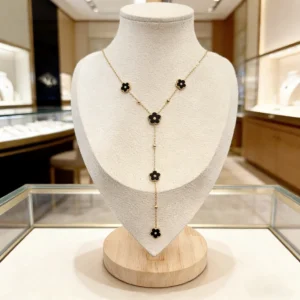 Van Cleef & Arpels   Collection ——