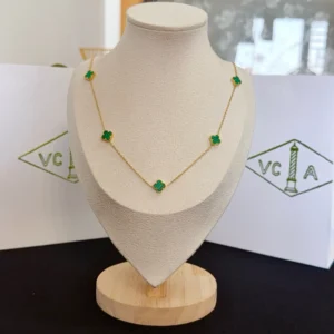 Van Cleef & Arpels   Collection ——