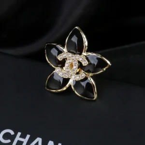 Brooch Collection ——