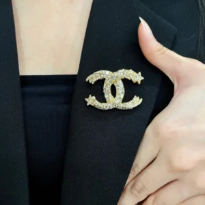 Brooch Collection ——