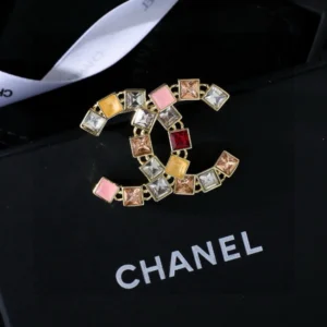 Brooch Collection ——